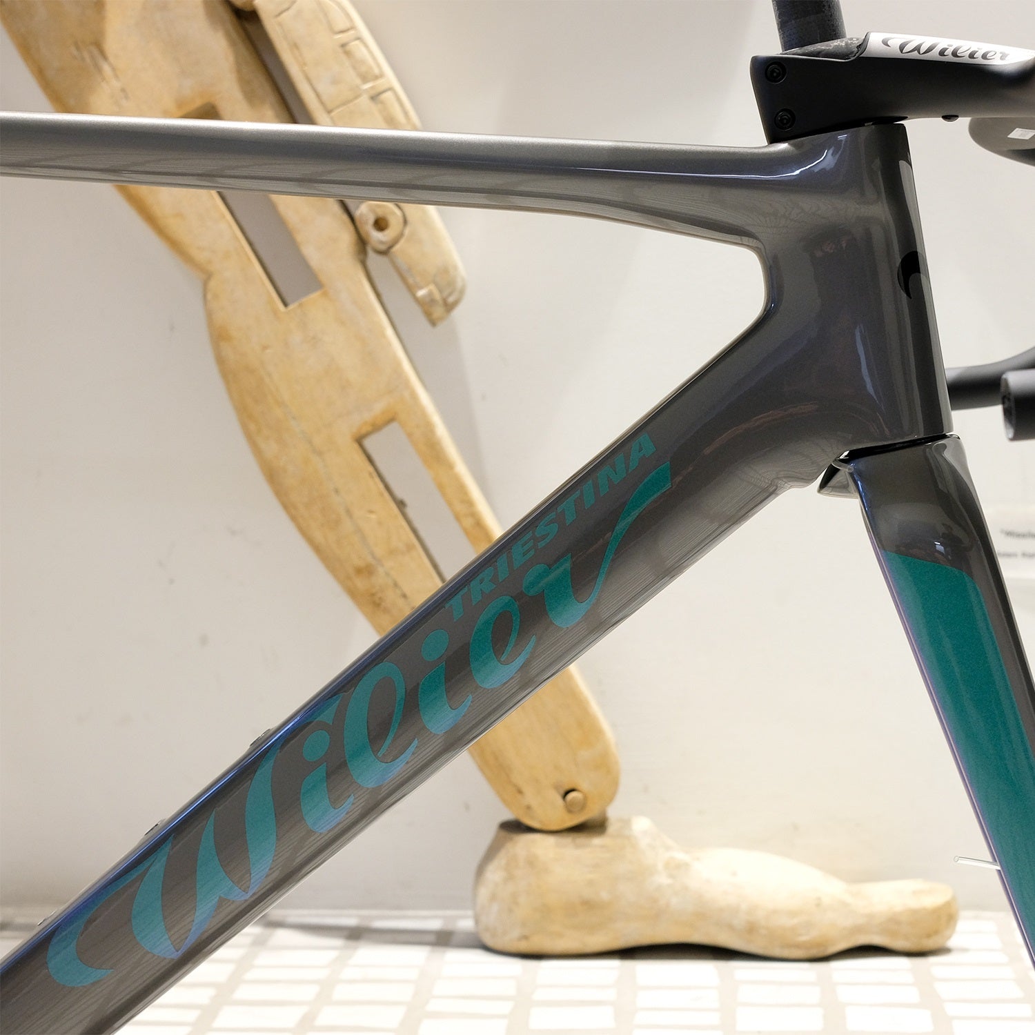 Wilier deals carbon frame