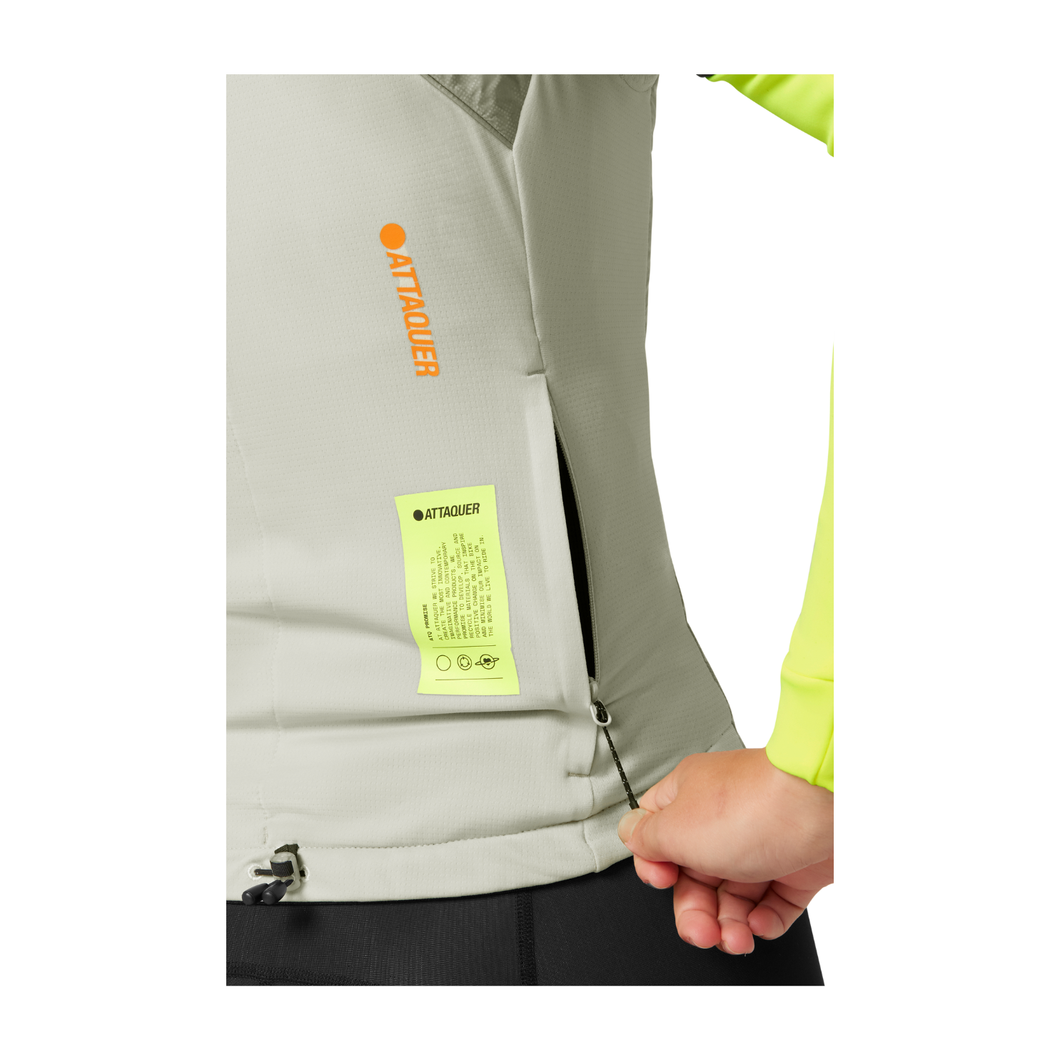 Attaquer Womens All Day Anatomic Insulator Gilet - Eggshell