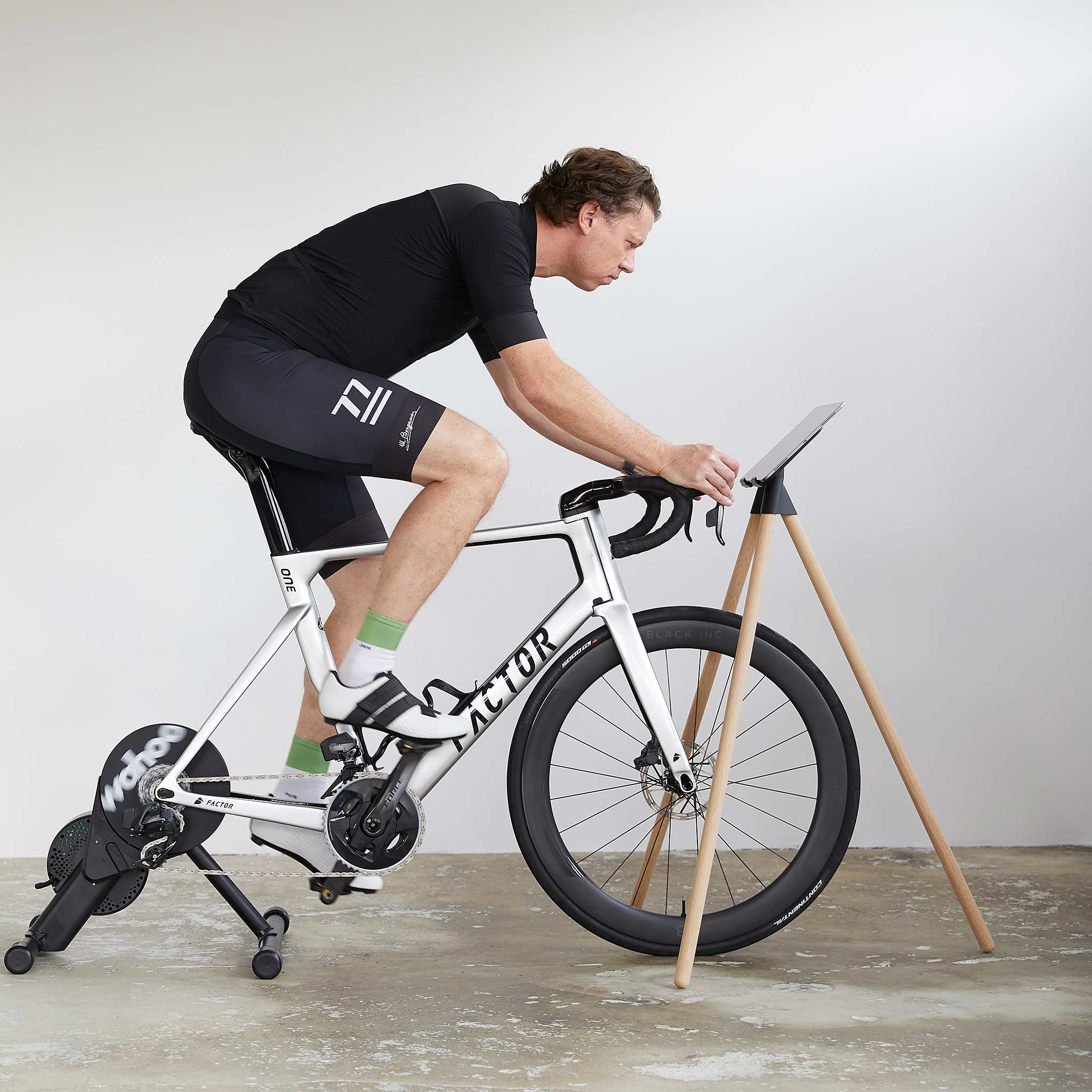 Ipad stand 2024 bike trainer