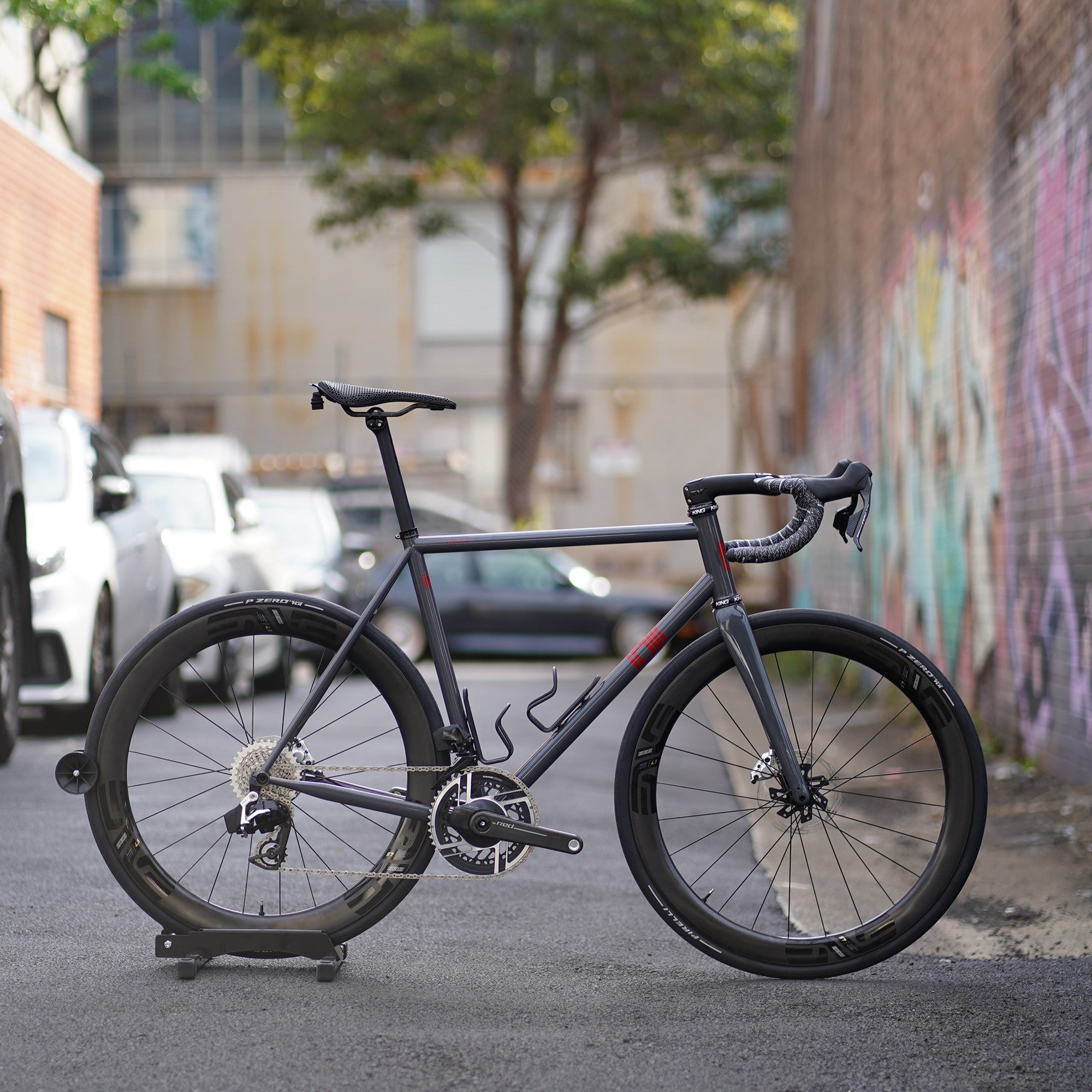 Bike Check / Legor Nuiorksiti Integrated with SRAM RED AXS E1 – CCACHE