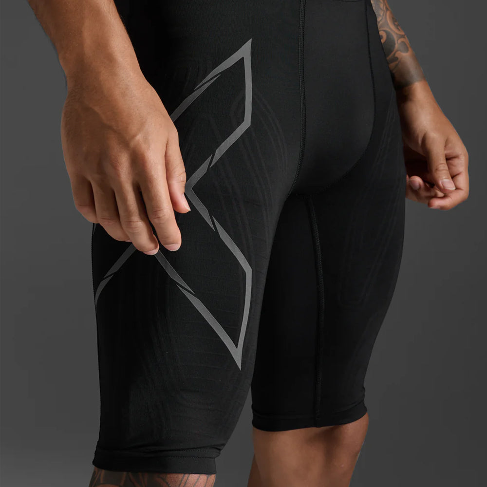 2xu-light-speed-compression-shorts-black-black-reflective