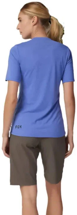 Fox WOMENS RANGER SS JERSEY FOXHEAD - Violet Back Facing Model