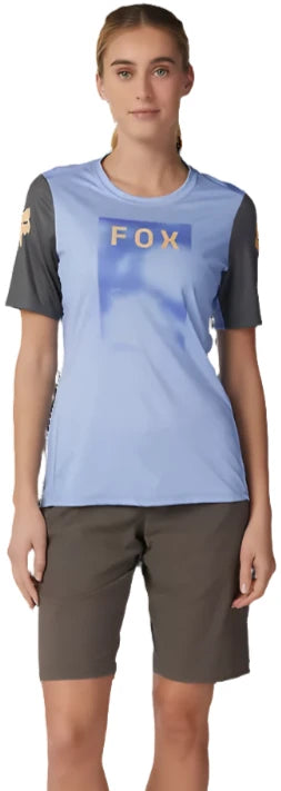 Fox WOMENS RANGER SS JERSEY TAUNT - Tulip FRONT FACING MODEL