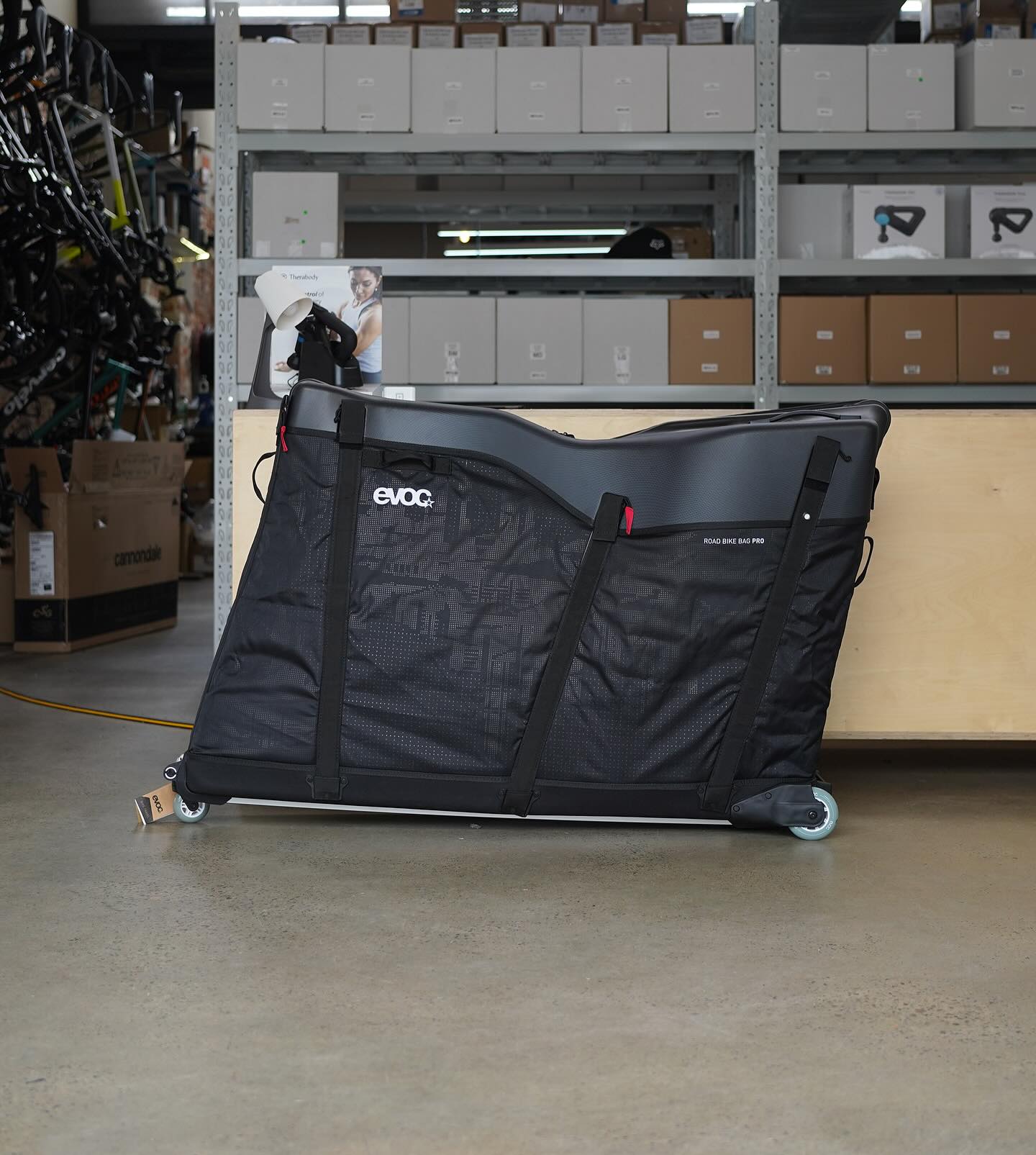 CCACHE x EVOC Road Bike Bag Pro Hire