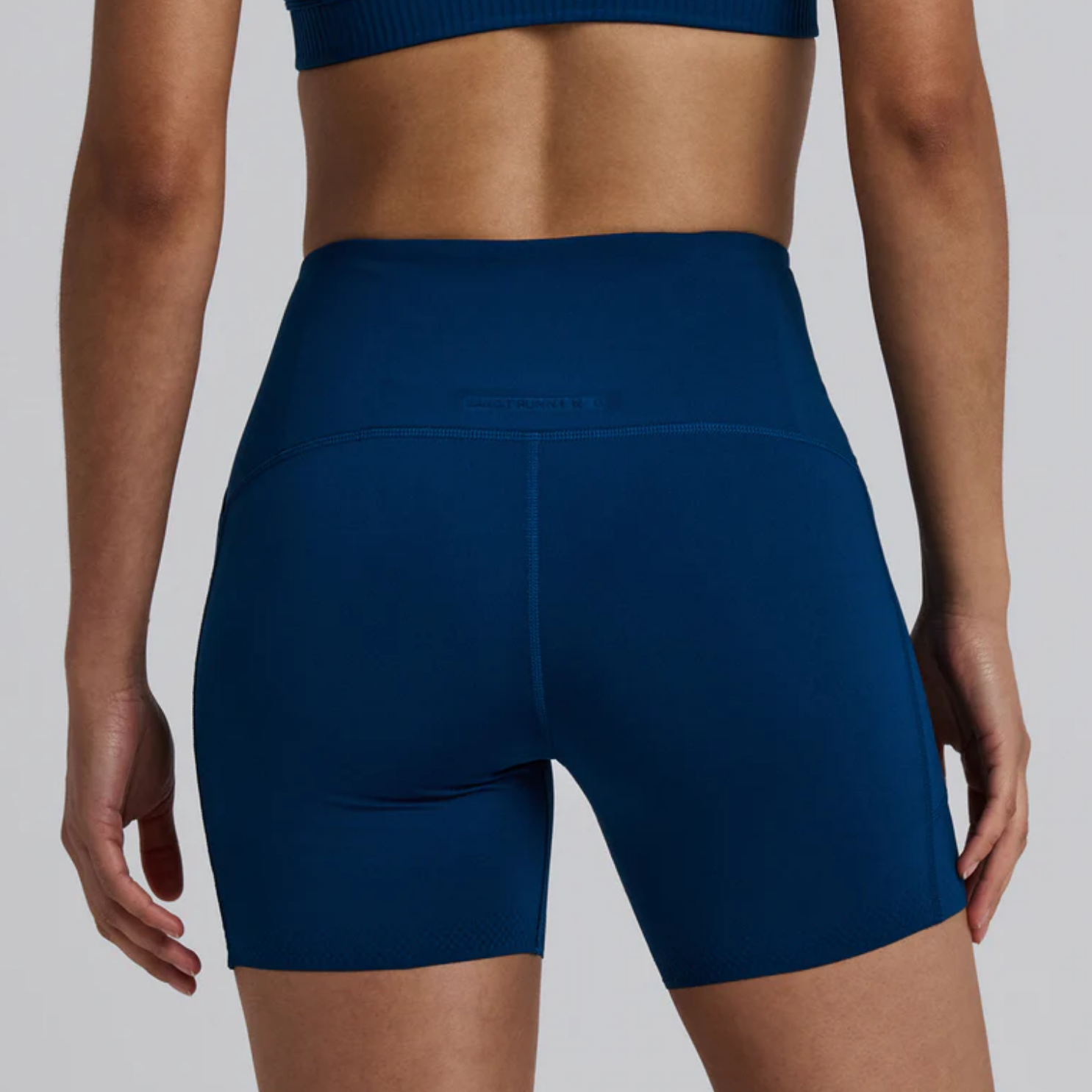 Bandit Running Women's Stamina-V™ High Waist 5" Compression Short - Ink Blue
