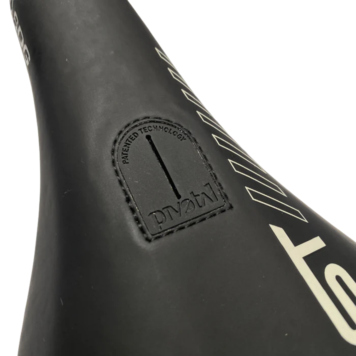 CAST Urbanist Pivotal Saddle