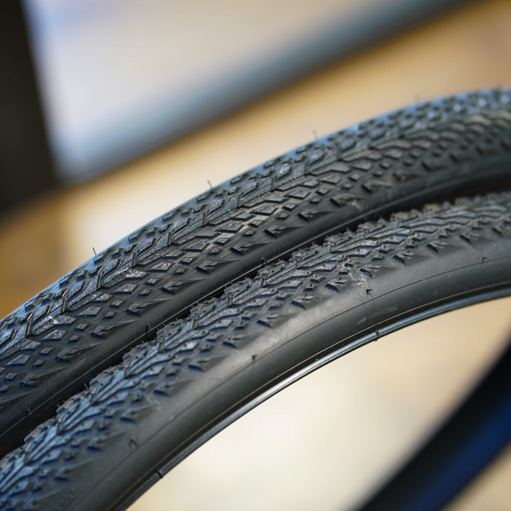 Preloved / Giant Crosscut AT 2 Gravel Tyres