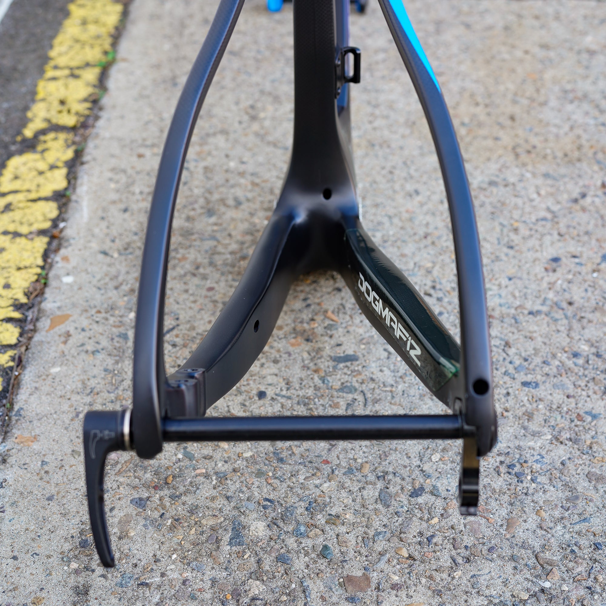 Preloved / Dogma F12 Frameset + Most Talon ultra Integrated Handlebar - Galaxy Blue 47