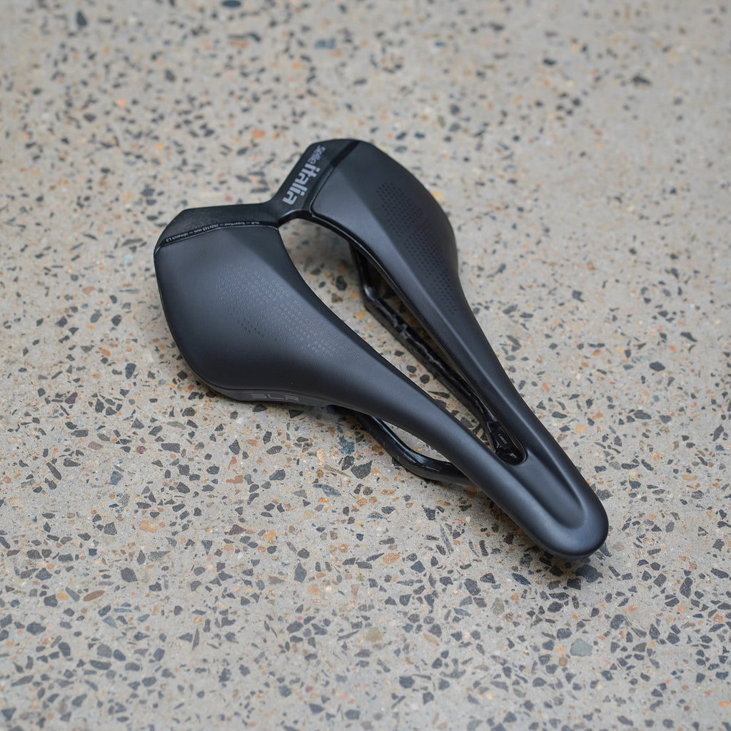 Take-Off / Selle Italia SLR Superflow Carbonio Saddle