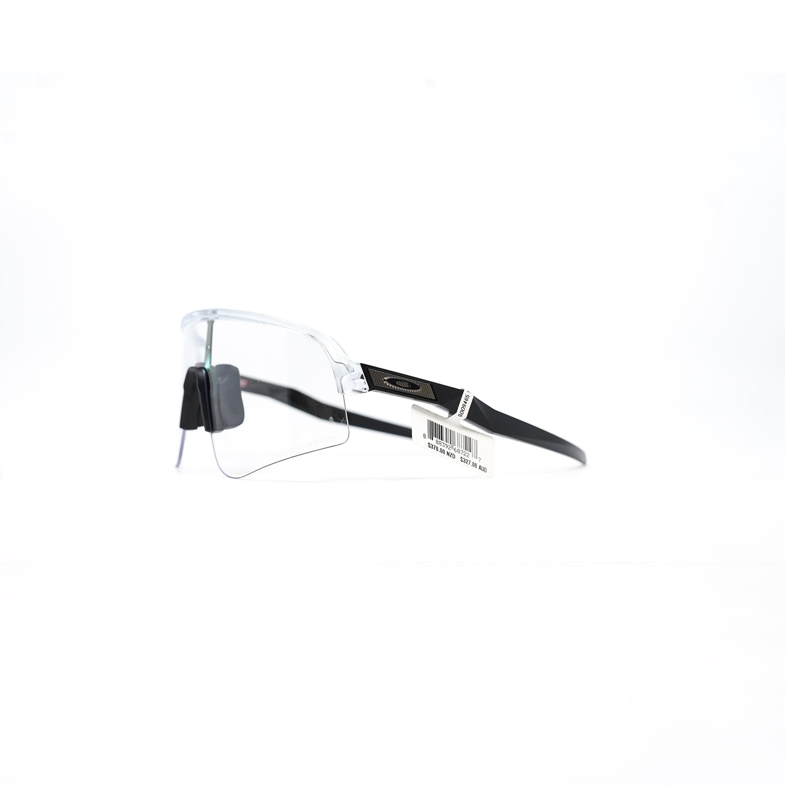 oakley-sutro-lite-sweep-sunglasses-matte-clear-photochromic-lens