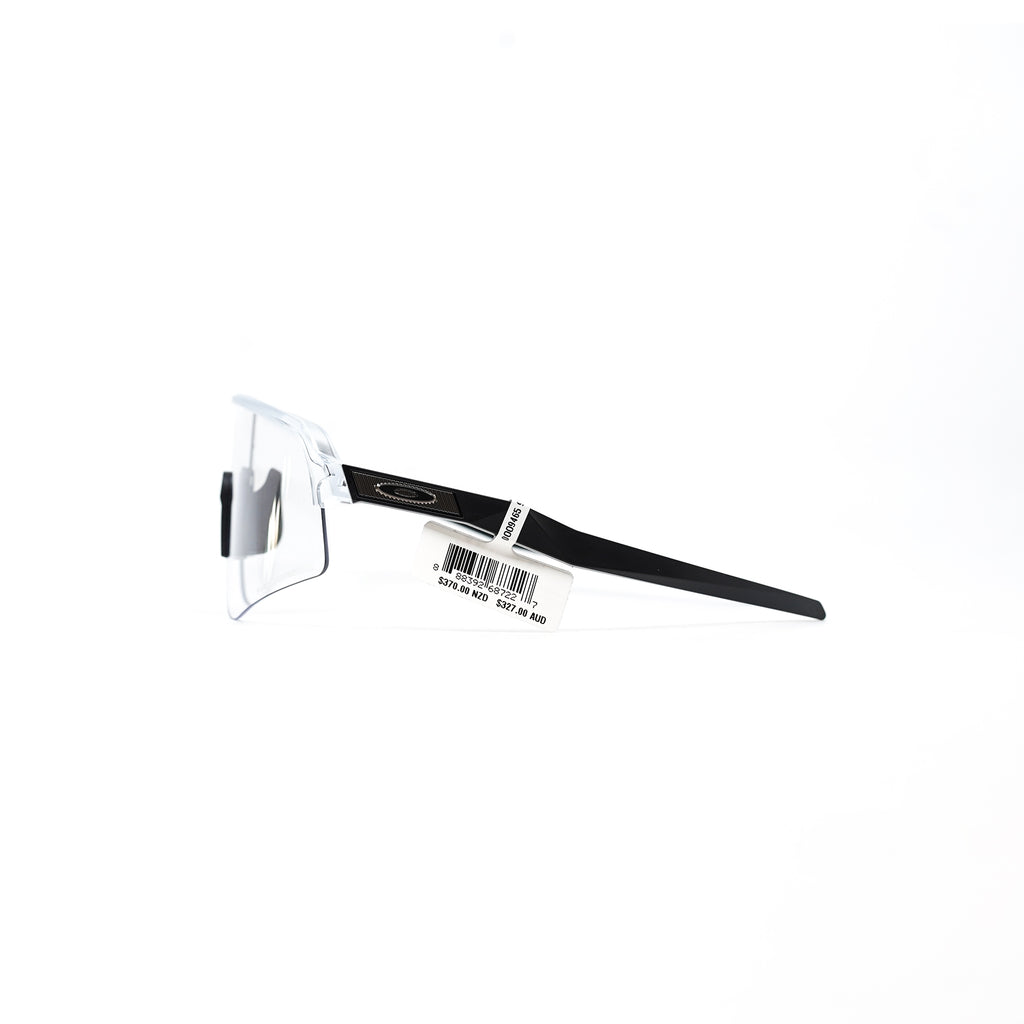 oakley-sutro-lite-sweep-sunglasses-matte-clear-photochromic-lens