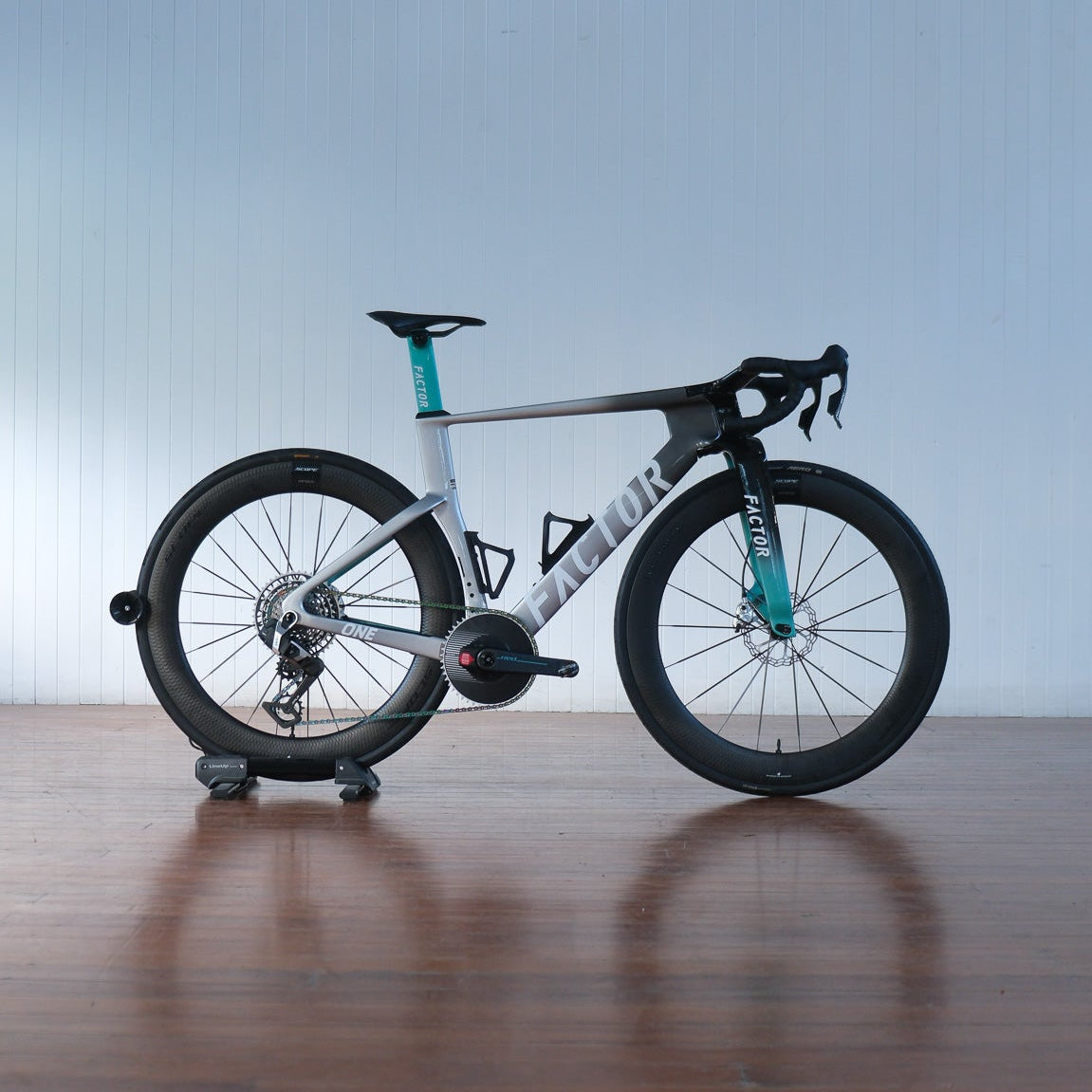 Factor ONE Premium Package - Silverstone