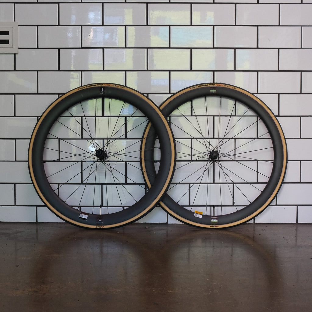 Take Off / Reserve 42 49 Turbulant Aero Wheelset