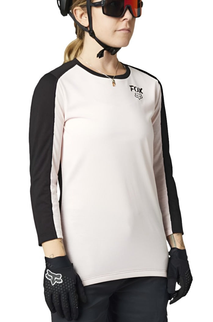 Fox WOMENS RANGER DR 3/4 JERSEY -  Pale Pink Front Facing with Model