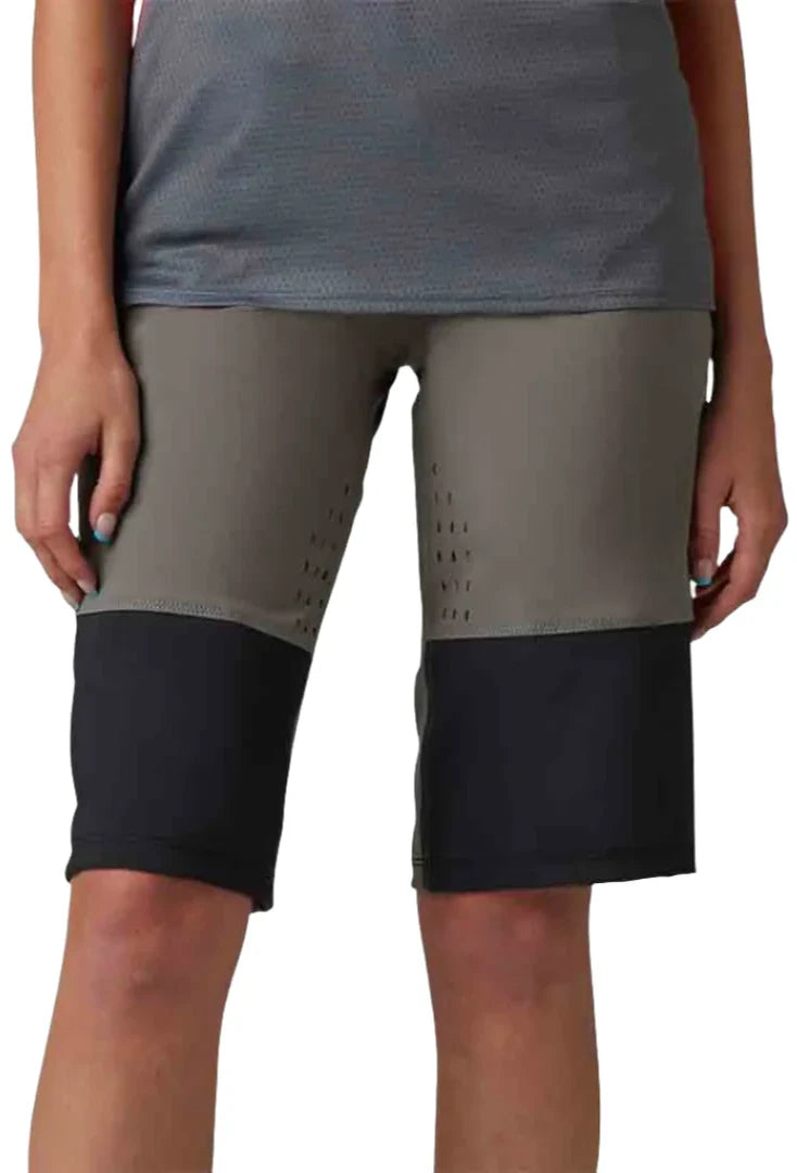 Fox WOMENS DEFEND SHORT RACE - Pewter FRONT