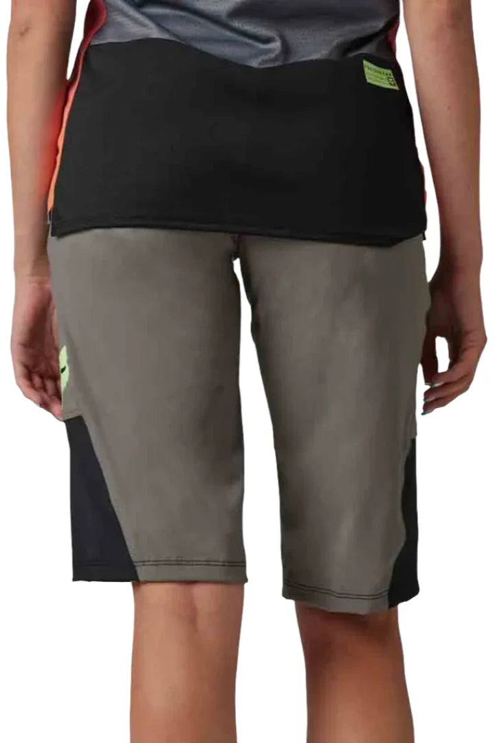 Fox WOMENS DEFEND SHORT RACE - Pewter BACK