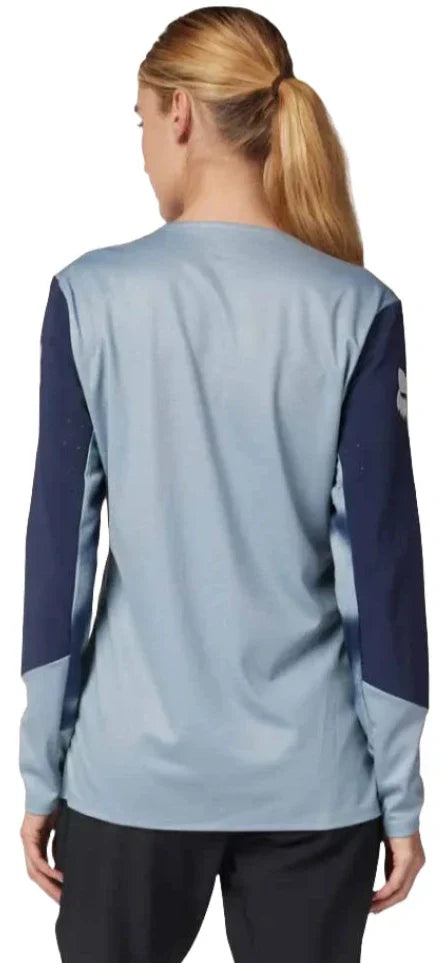 Fox WOMENS DEFEND LS JERSEY TAUNT - Gunmetal Back Facing Model