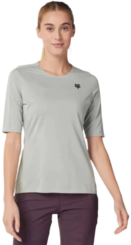 Fox WOMENS FLEXAIR ASCENT SS JERSEY - Grey Vintage Front Facing Model