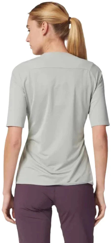 Fox WOMENS FLEXAIR ASCENT SS JERSEY - Grey Vintage Back Facing Model