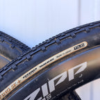 Take Off / ZIPP 303S Carbon Wheelset with Gravelking SK +