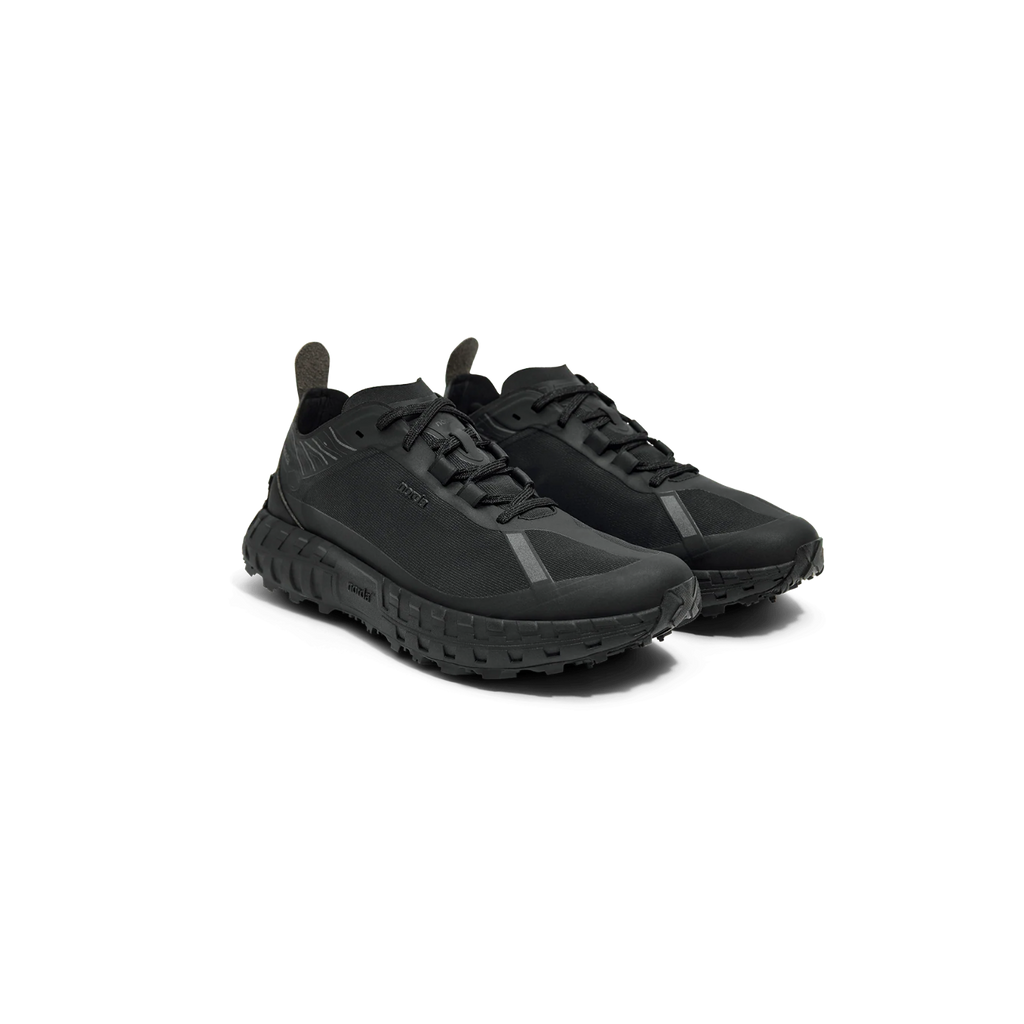 Norda 001A - Black