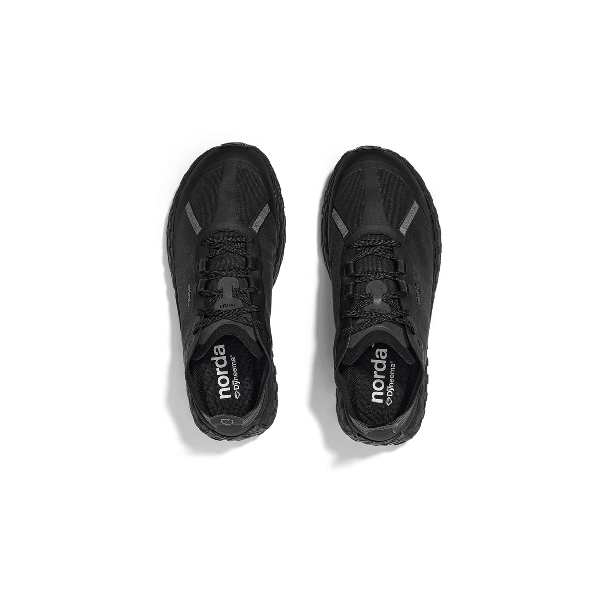 Norda 001A - Black
