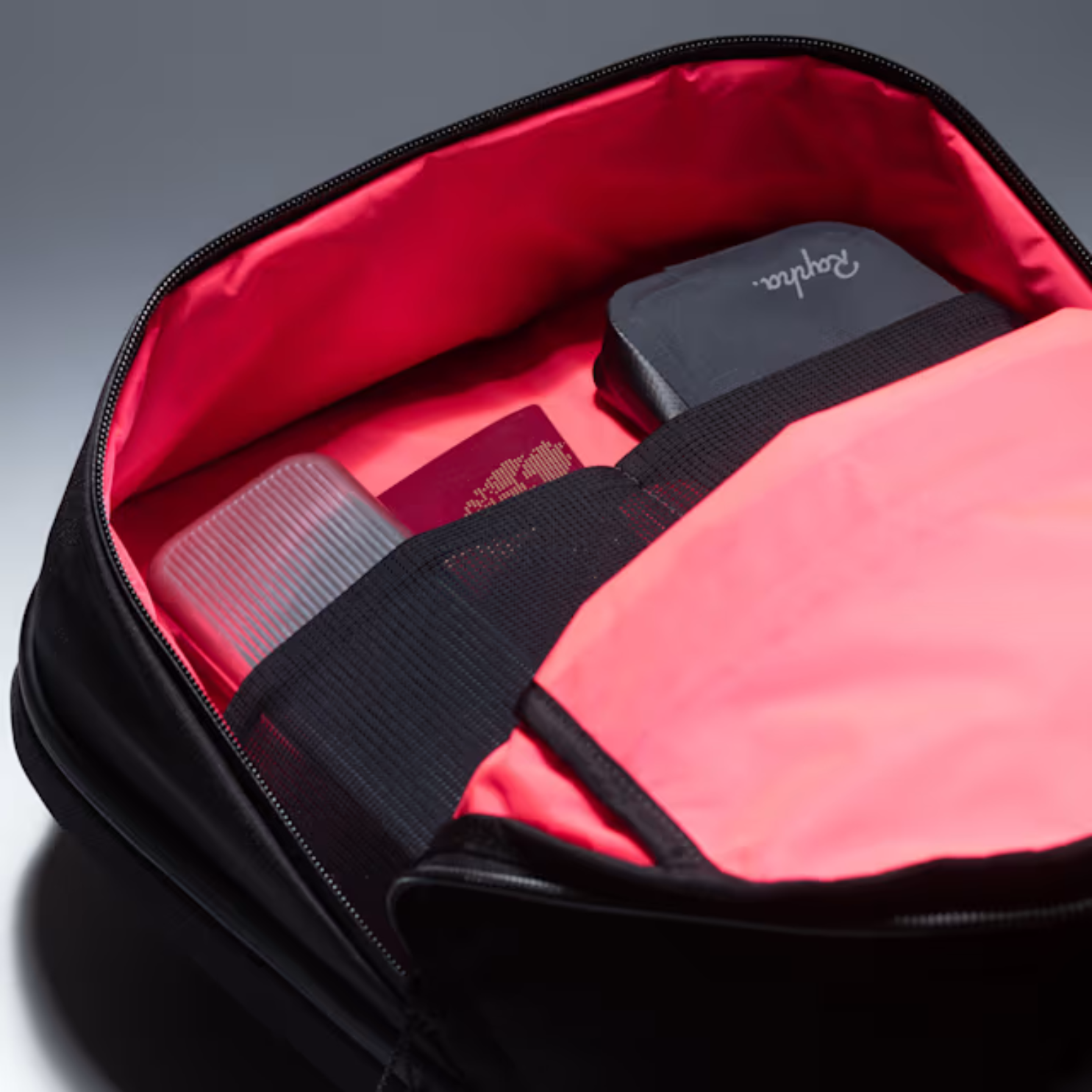 Rapha Domestique 16L Backpack - Black/Carbon Grey