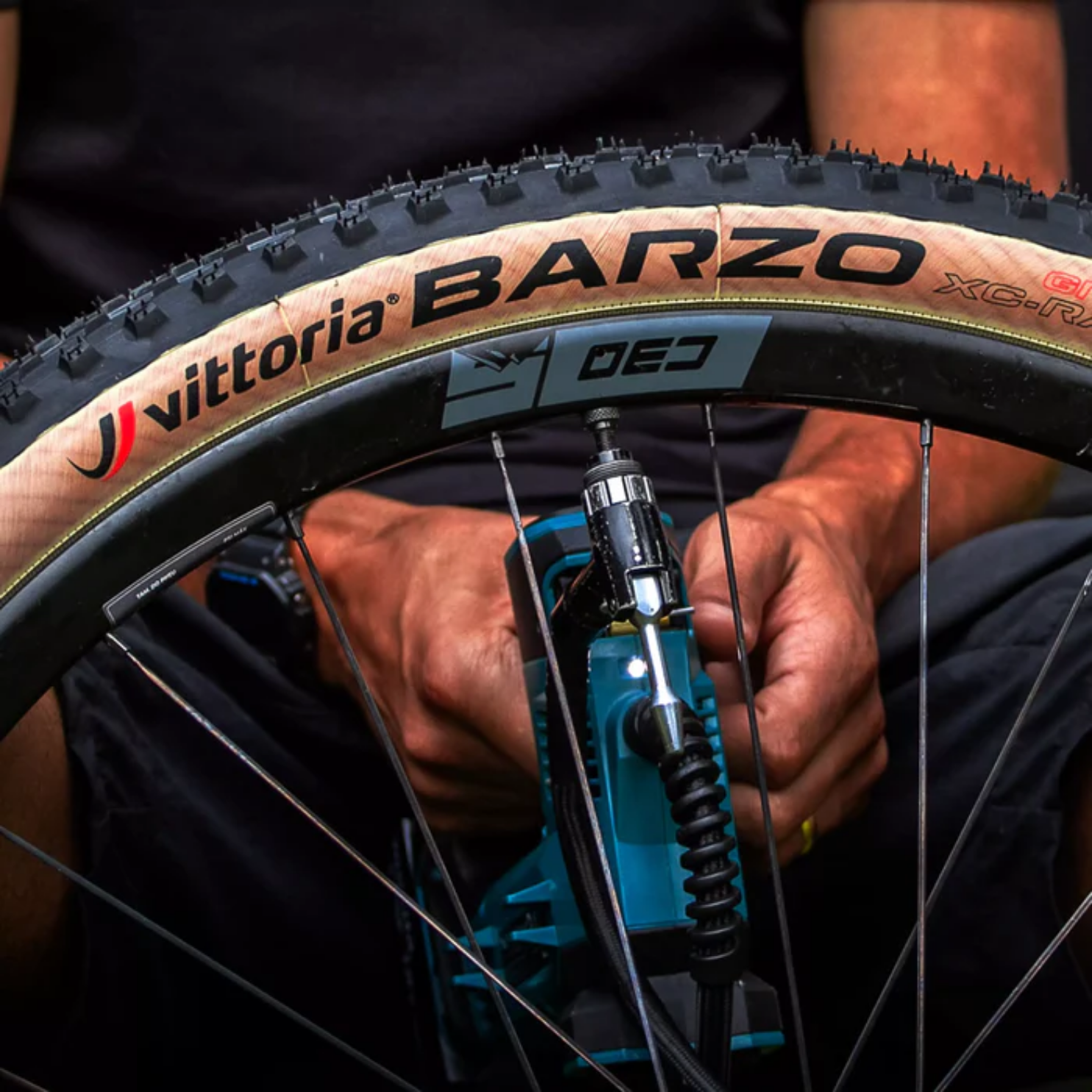 Vittoria Barzo XC Race - Tan