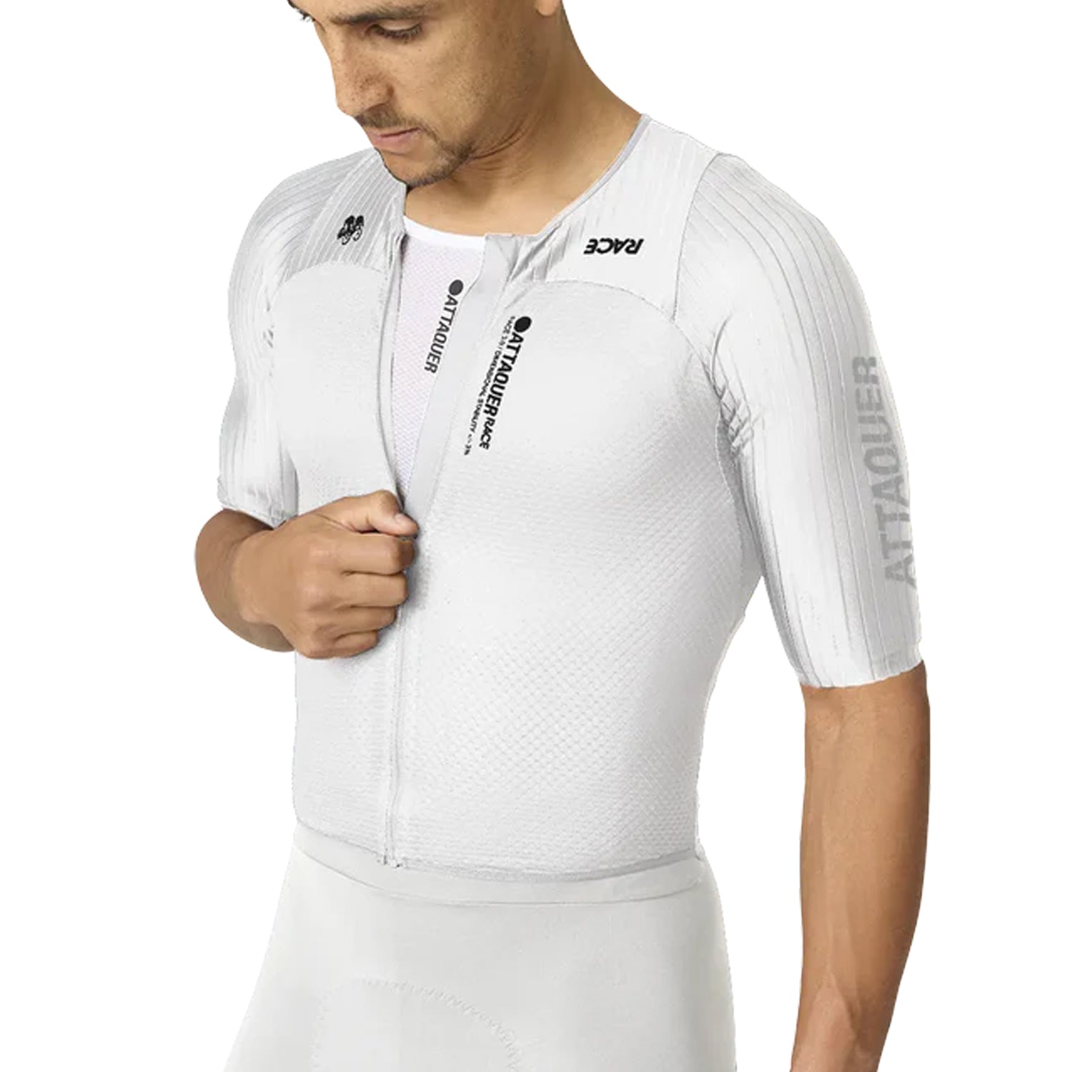 attaquer-race-exosuit-white