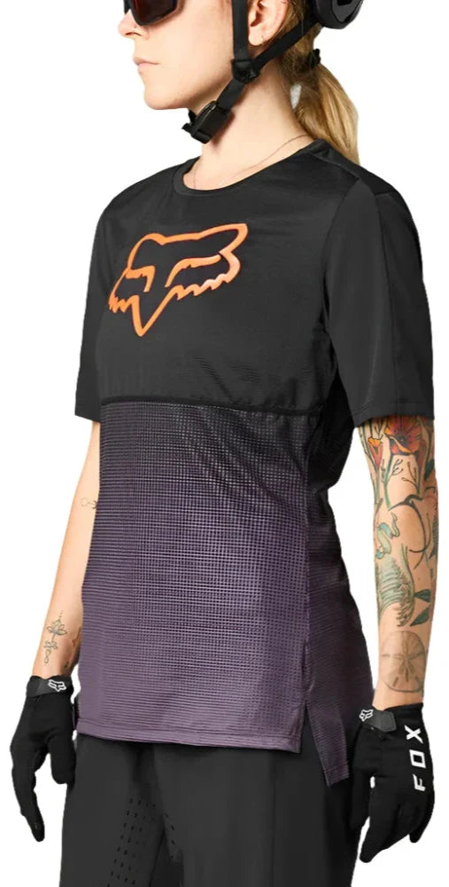 Fox WOMENS FLEXAIR SS JERSEY - Black Front Facing Right