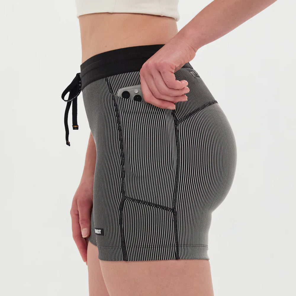 bandit-running-striped-cadence-5-compression-black-chalk
