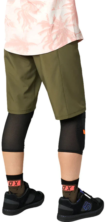 Fox WOMENS FLEXAIR LITE SHORT NO LINER - Olive Green BACK