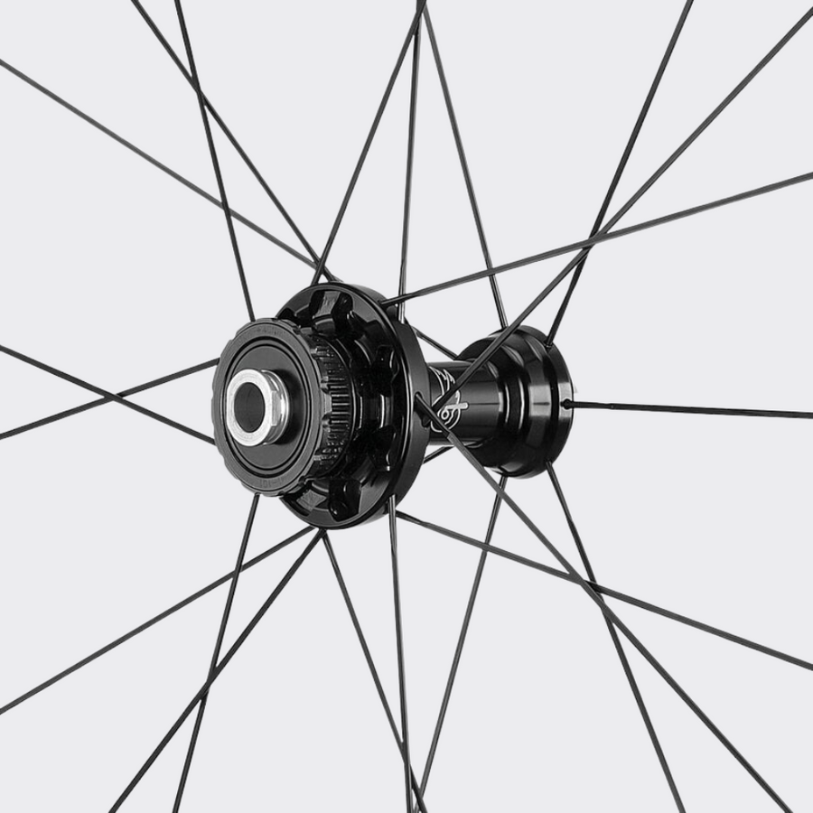 campagnolo-hyperon-disc-brake-wheelset-closeup
