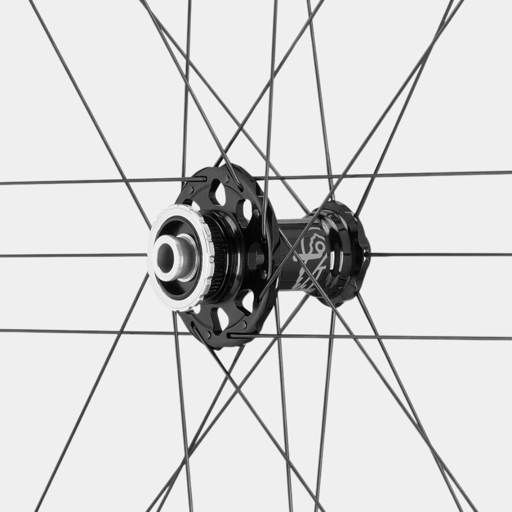 campagnolo-shamal-carbon-c21-disc-brake-2wf-wheelset-closeup