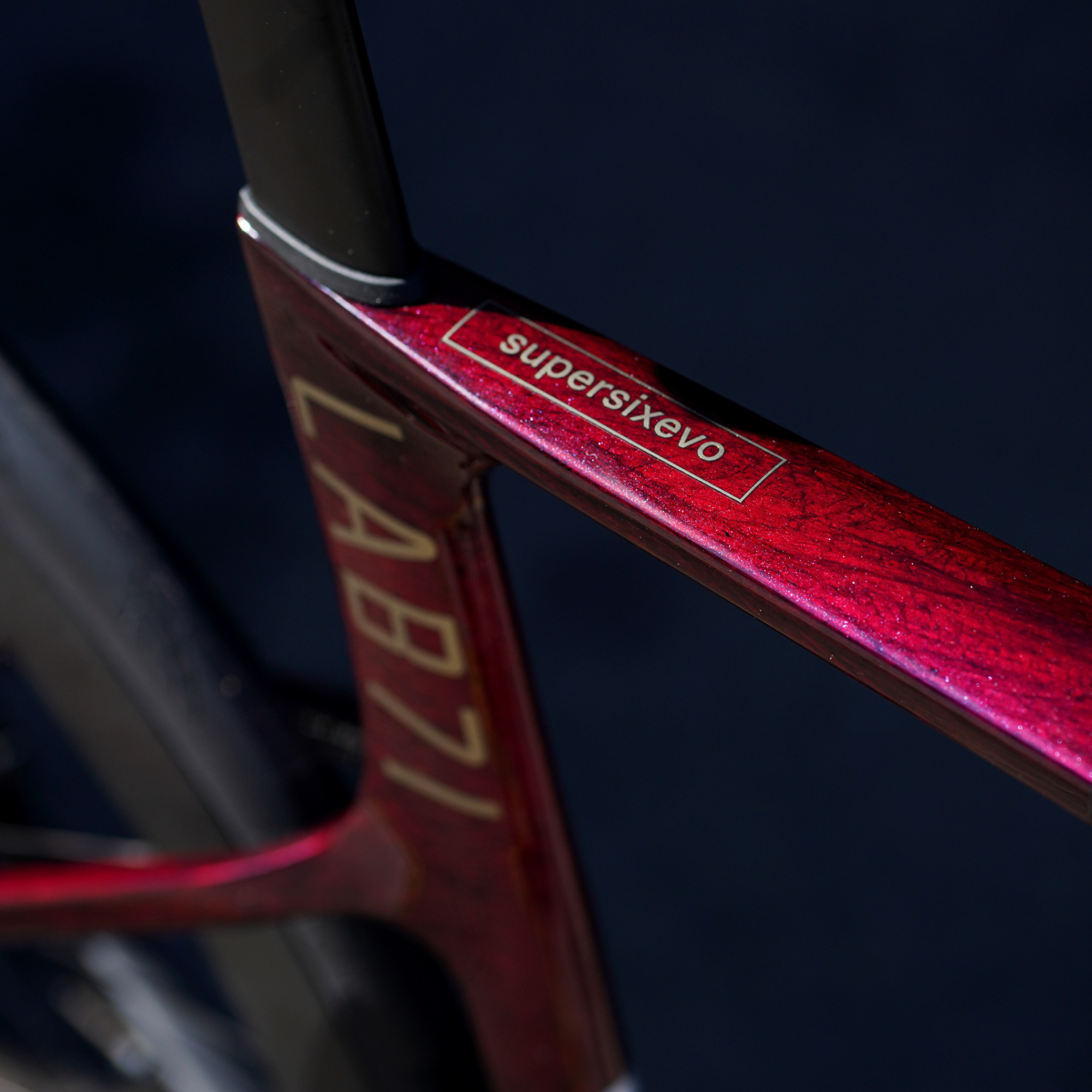 cannondale-supersix-evo-lab71-with-dura-ace-di2-12-speed-zipp-404-firecrest-wheelset-marble-oxblood-closeup-3