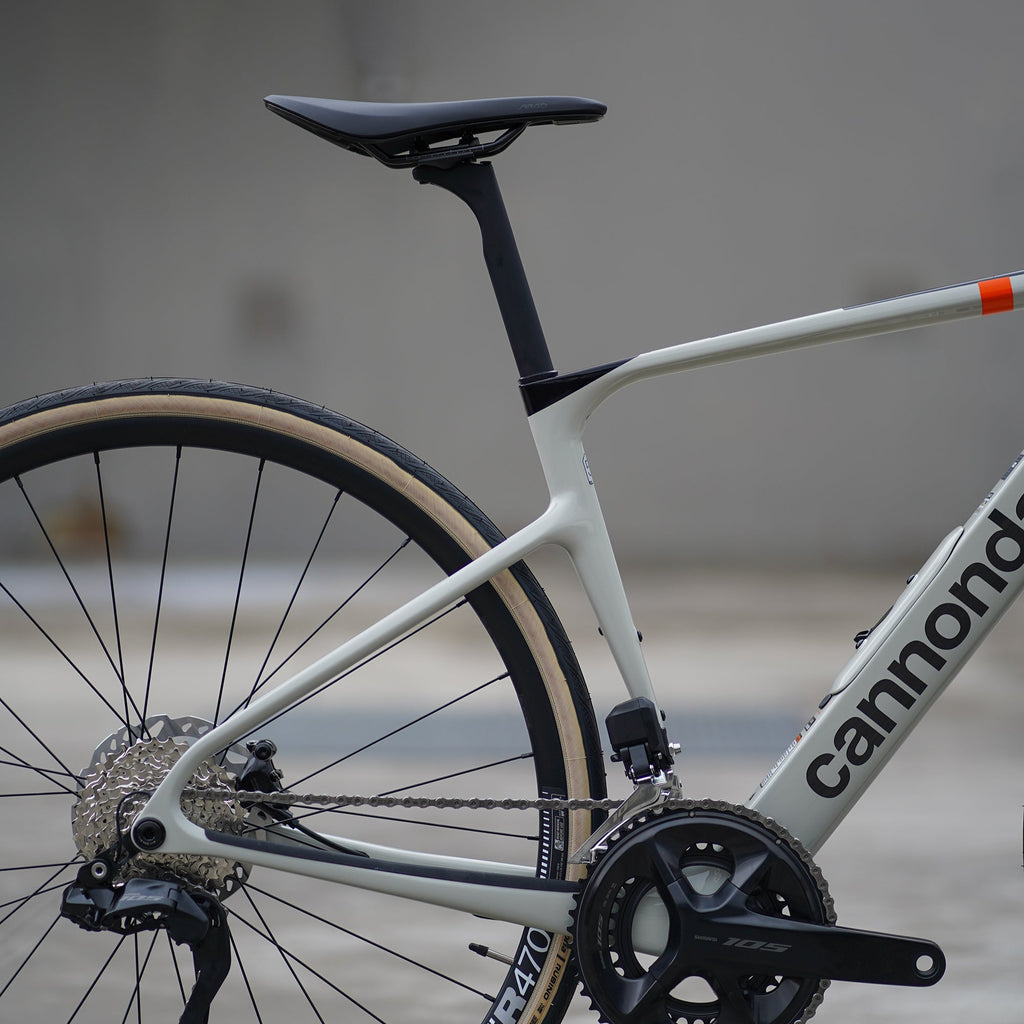 Cannondale Synapse Carbon 4 耐力自行车 - 粉笔色