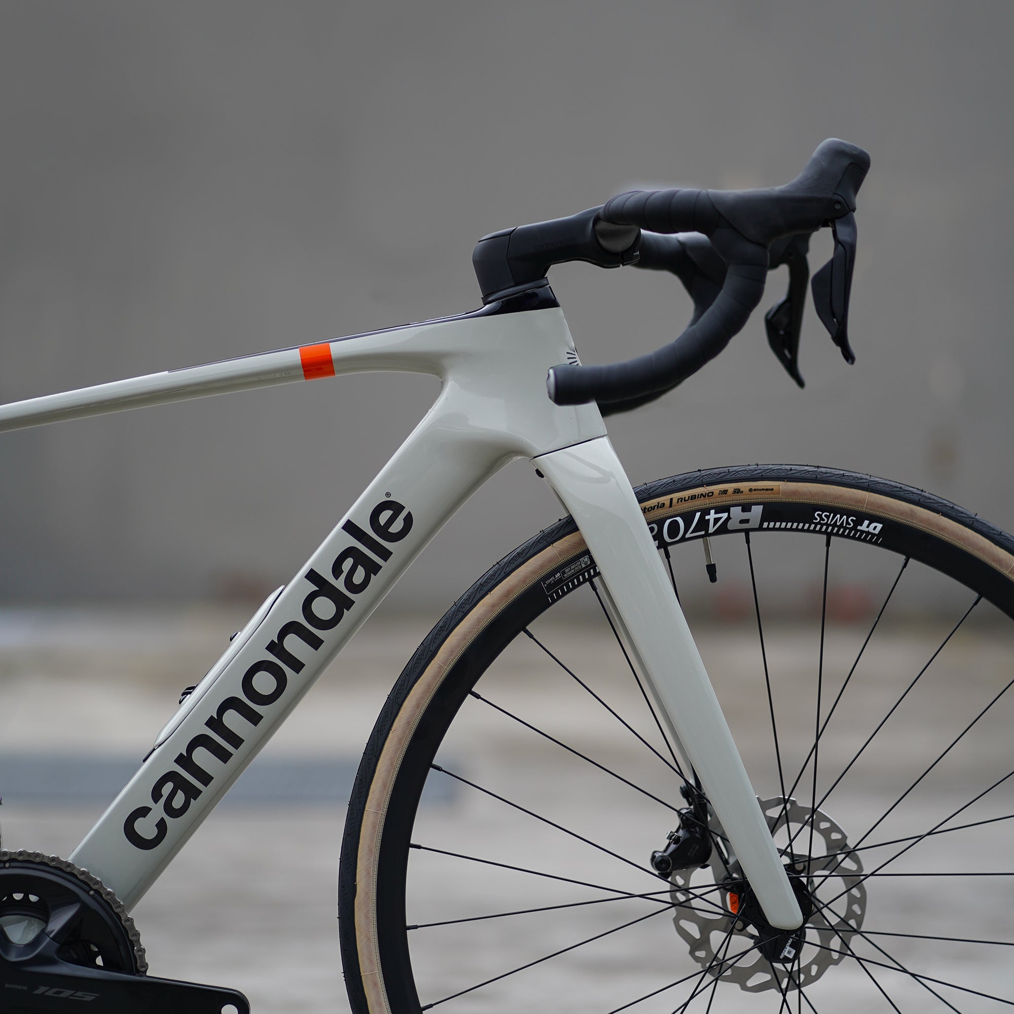 Cannondale Synapse Carbon 4 耐力自行车 - 粉笔色