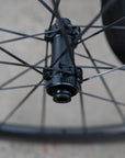 ccache-fsd50-hyper-carbon-spoke-disc-wheelset-hub-3