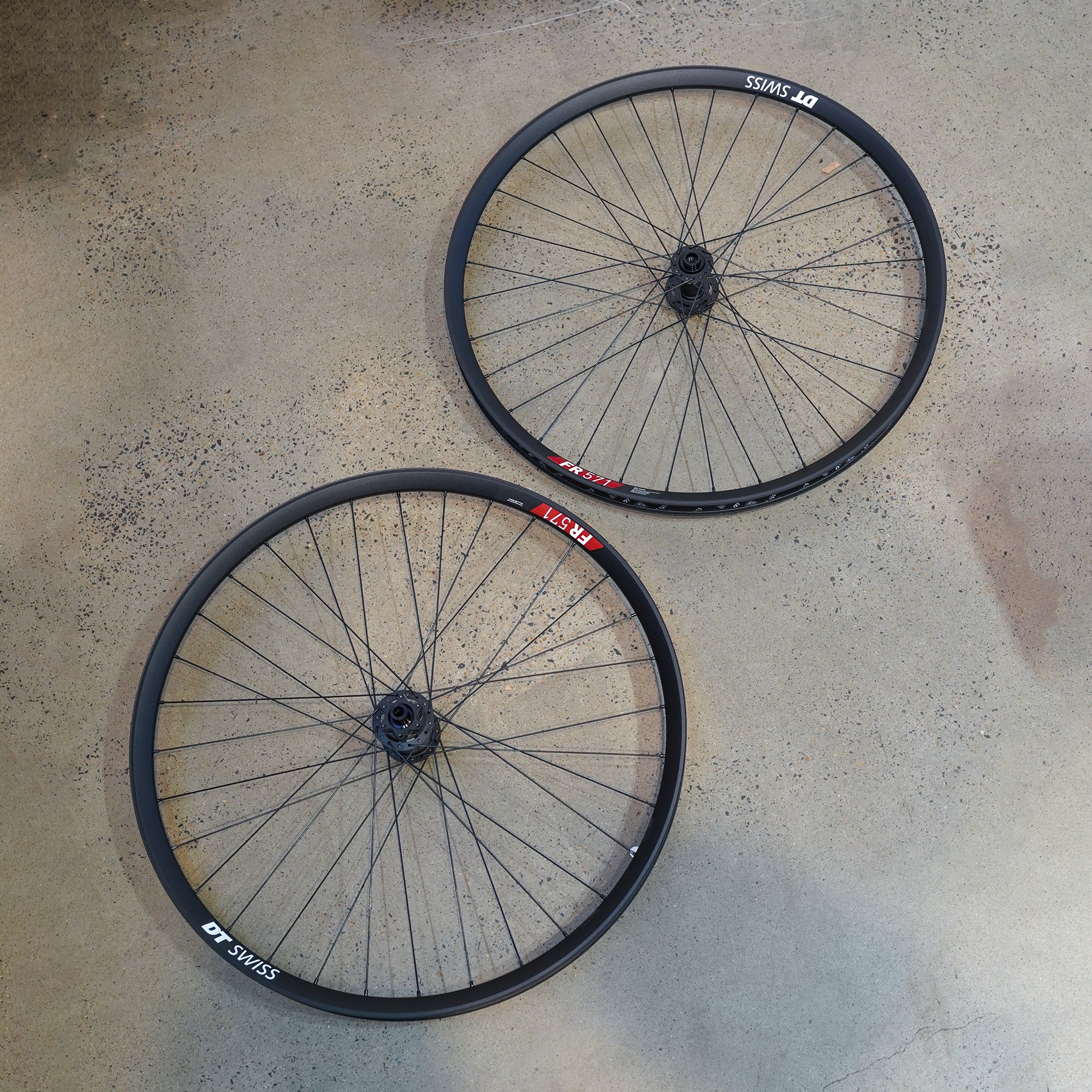 CCACHE x DT Swiss FR571 + 350 DEG Custom  Wheelset