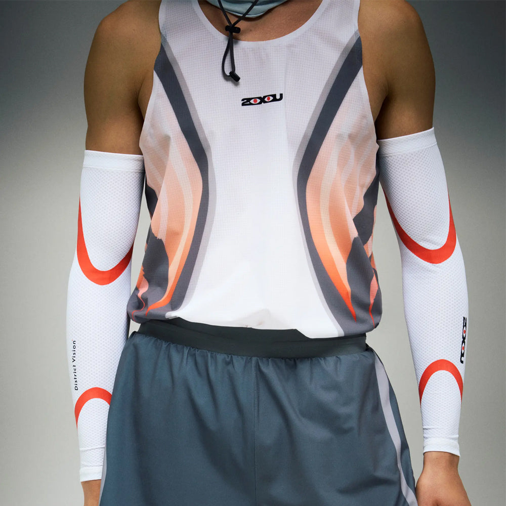 district-vision-2xu-ultralight-desert-singlet-white-heat-visions