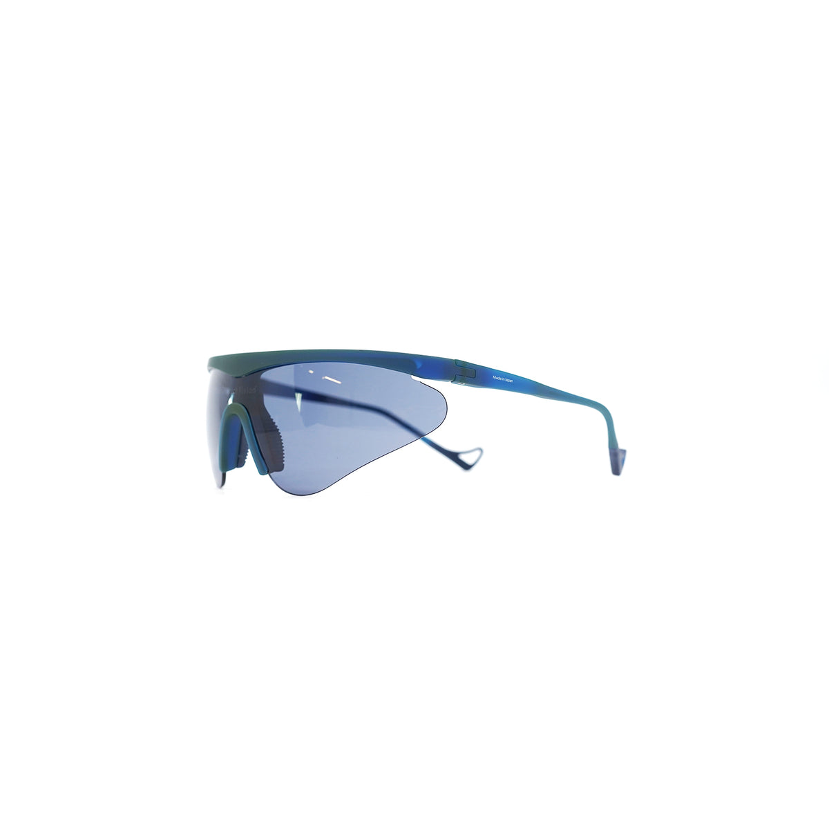 district-vision-momoka-pacer-iridescent-d-blue-ice