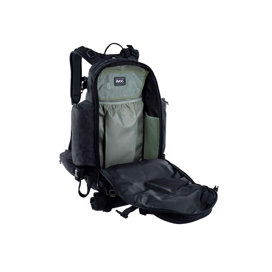 evoc-trail-builder-35-backpack-black-open