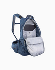 evoc-trail-pro-16-backpack-denim-interior