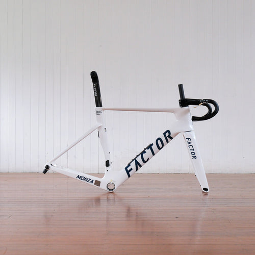 Factor Monza 盘式制动器标准套件 - 珍珠白