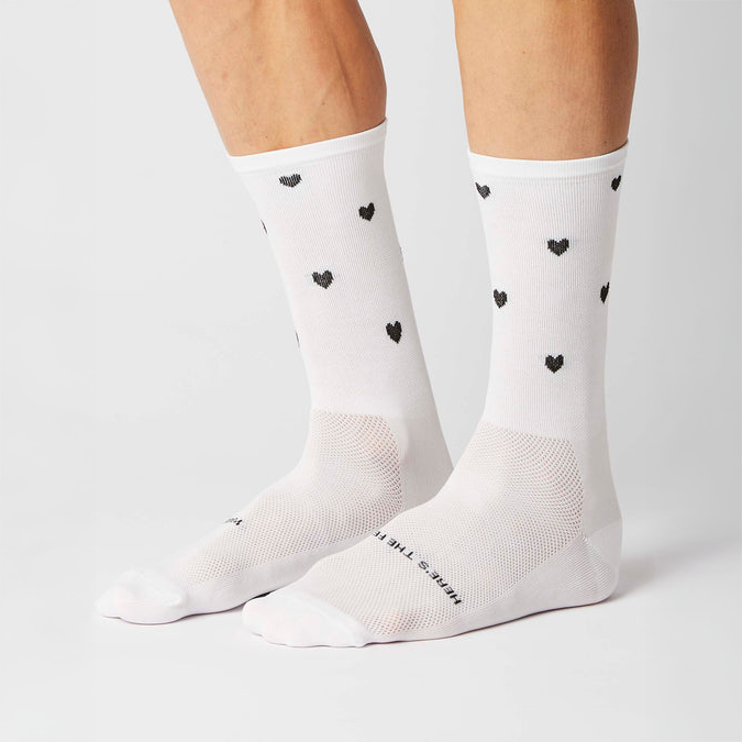 fingerscrossed-classic-iconic-hearts-white