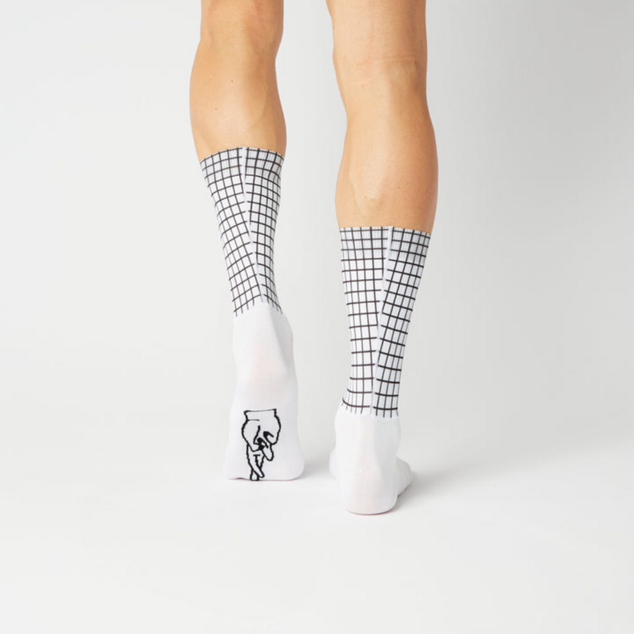 Fingerscrossed Movement Aero Socks - Grid White