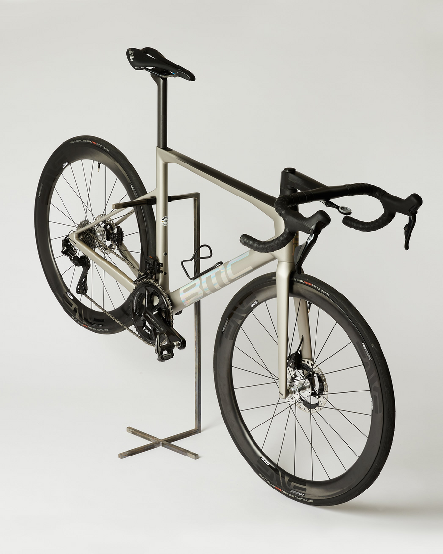 fingerscrossed-plus-minus-bikestand-raw-bike