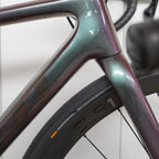 Giant TCR Advanced Pro Disc 0 AR 公路车 - 暗色彩虹色
