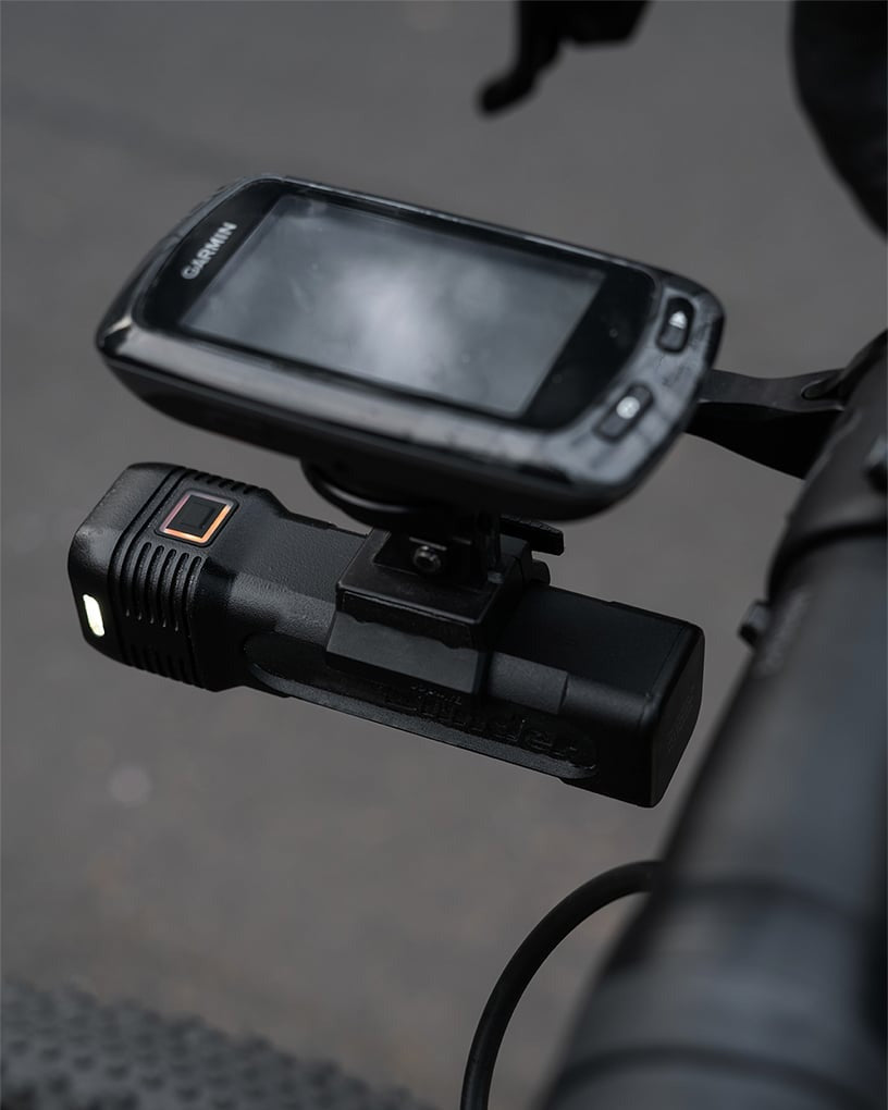 Knog Blinder 1300 前灯