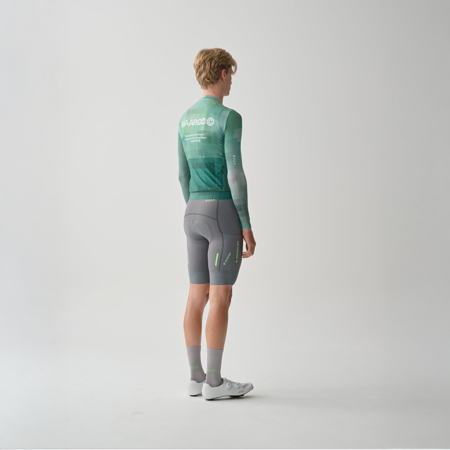 maap-blur-pro-air-ls-jersey-3-0-sprinter-back